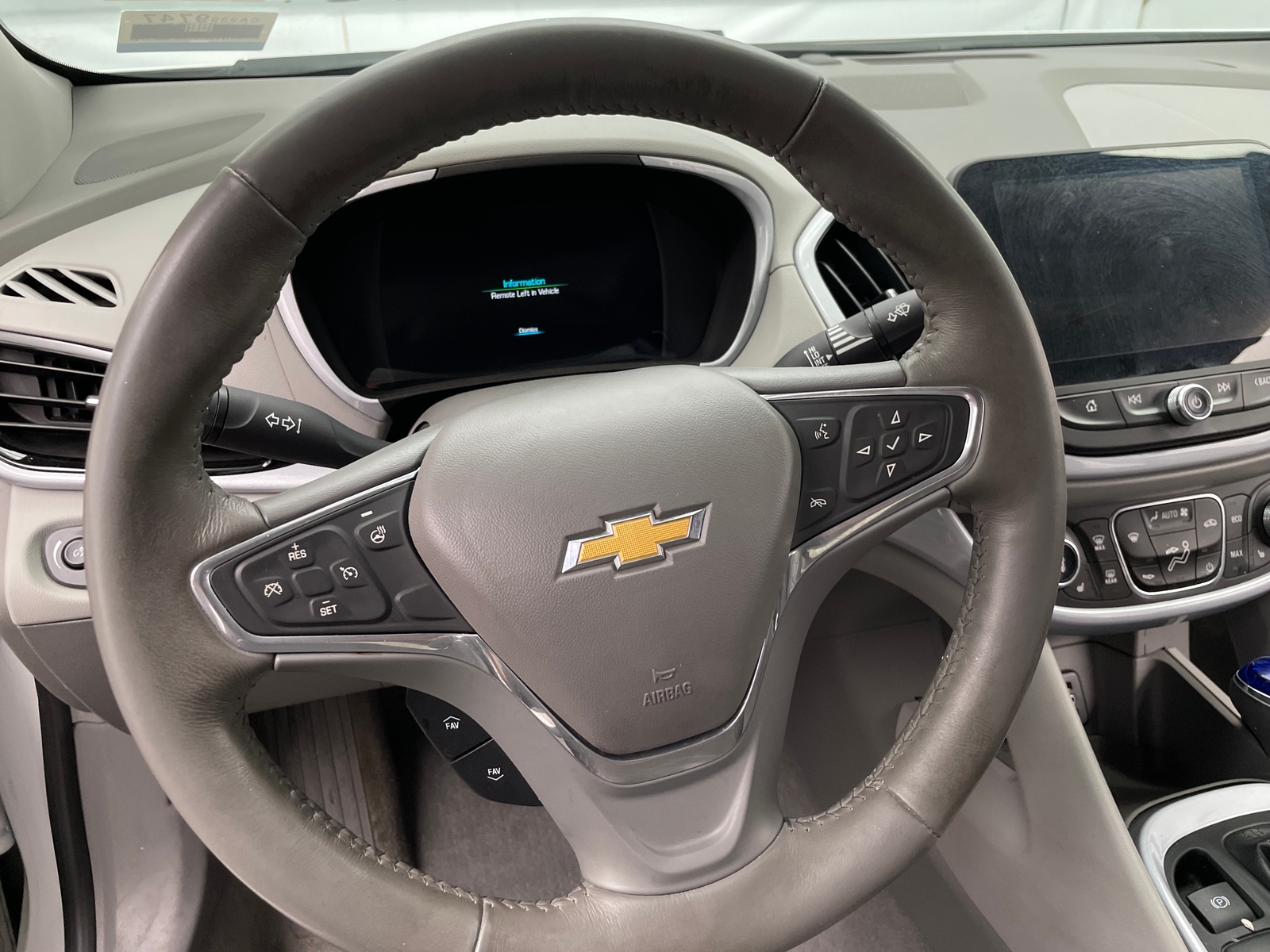 Thumbnail: 2017 Chevrolet Volt - 5