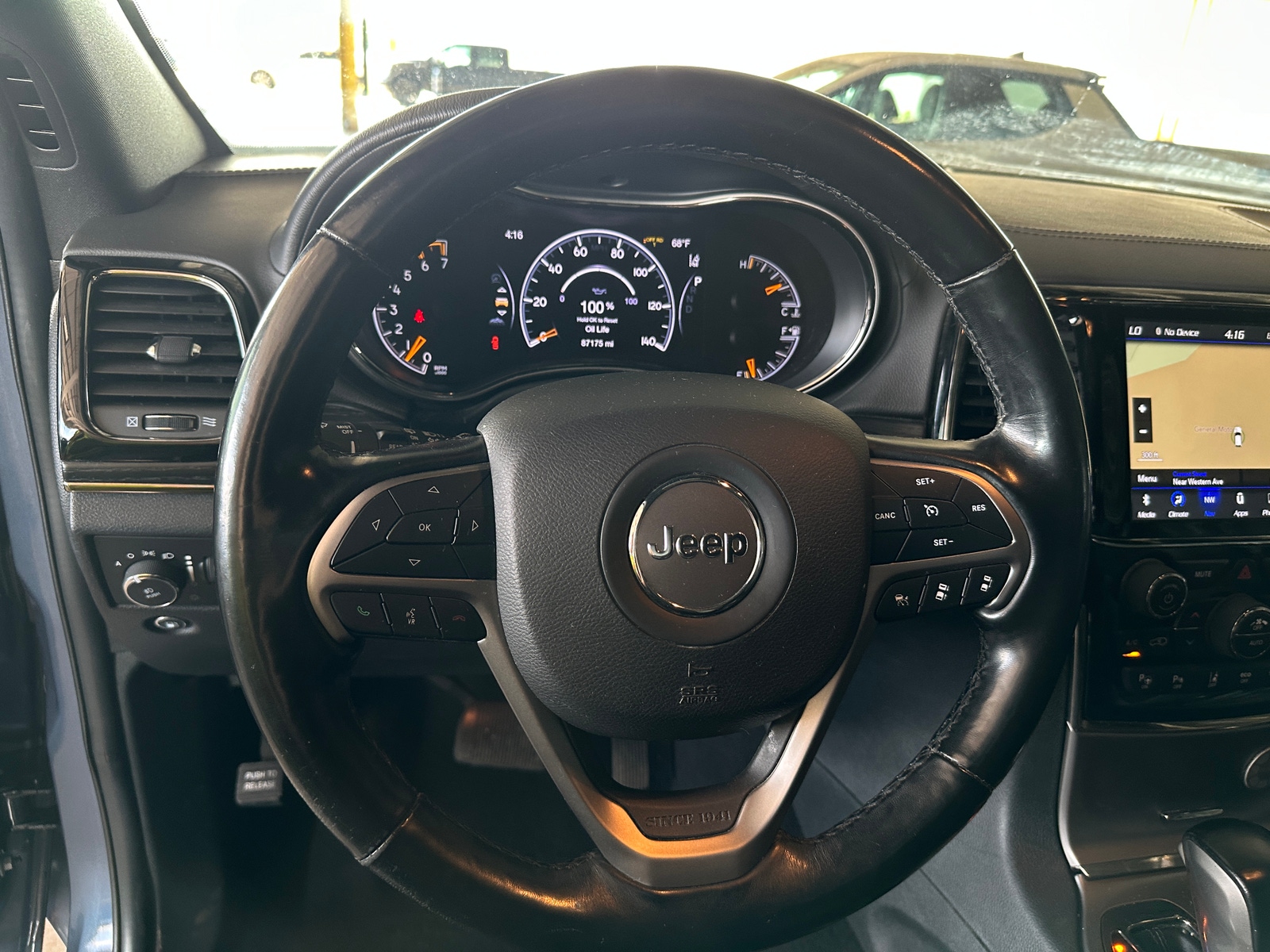 Thumbnail: 2020 Jeep Grand Cherokee - 4