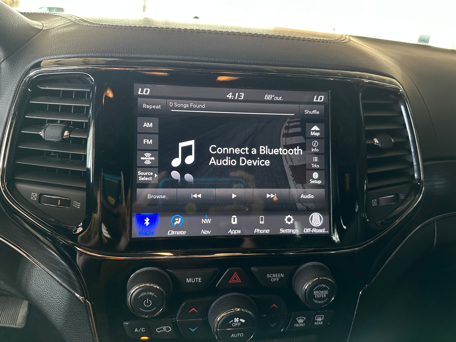 Thumbnail: 2020 Jeep Grand Cherokee - 3