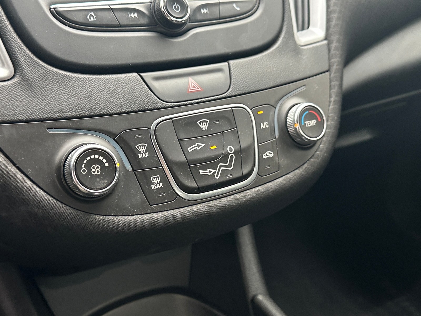 Thumbnail: 2016 Chevrolet Malibu - 4