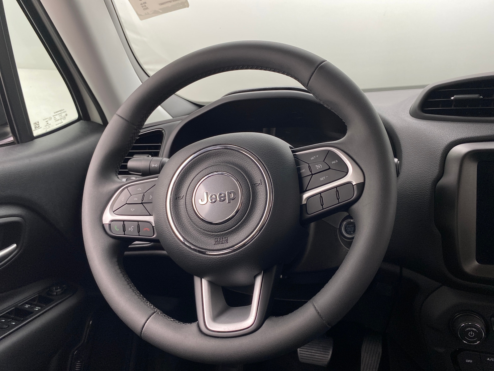 Thumbnail: 2023 Jeep Renegade - 5