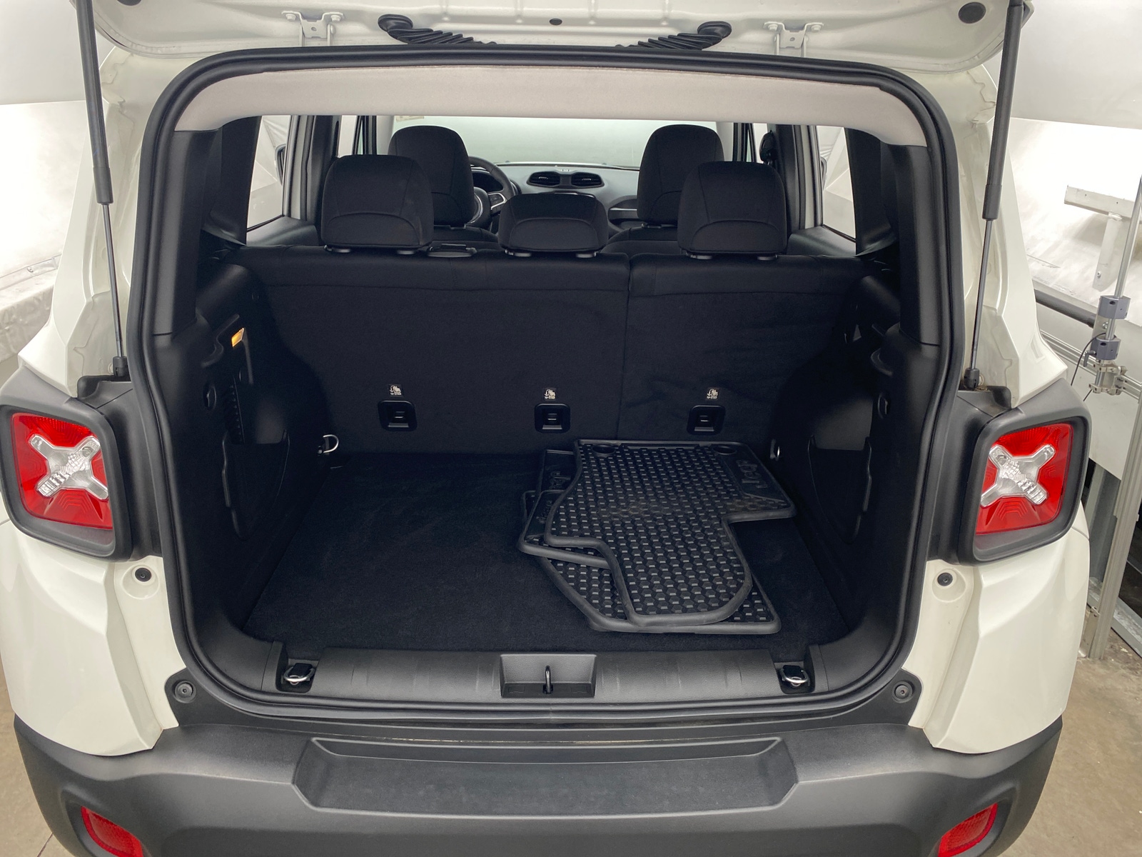 Thumbnail: 2023 Jeep Renegade - 7