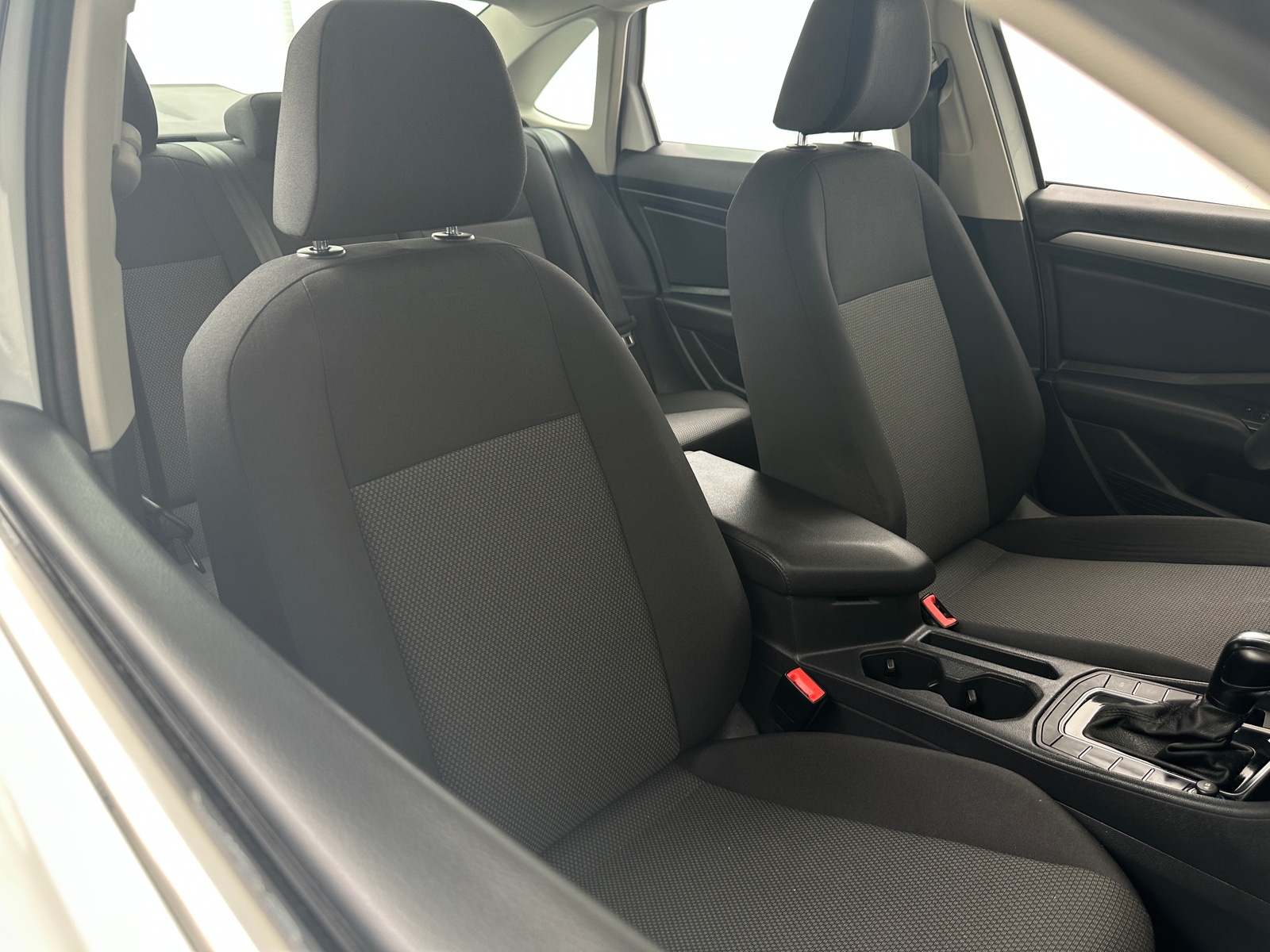 Thumbnail: 2019 Volkswagen Jetta - 2