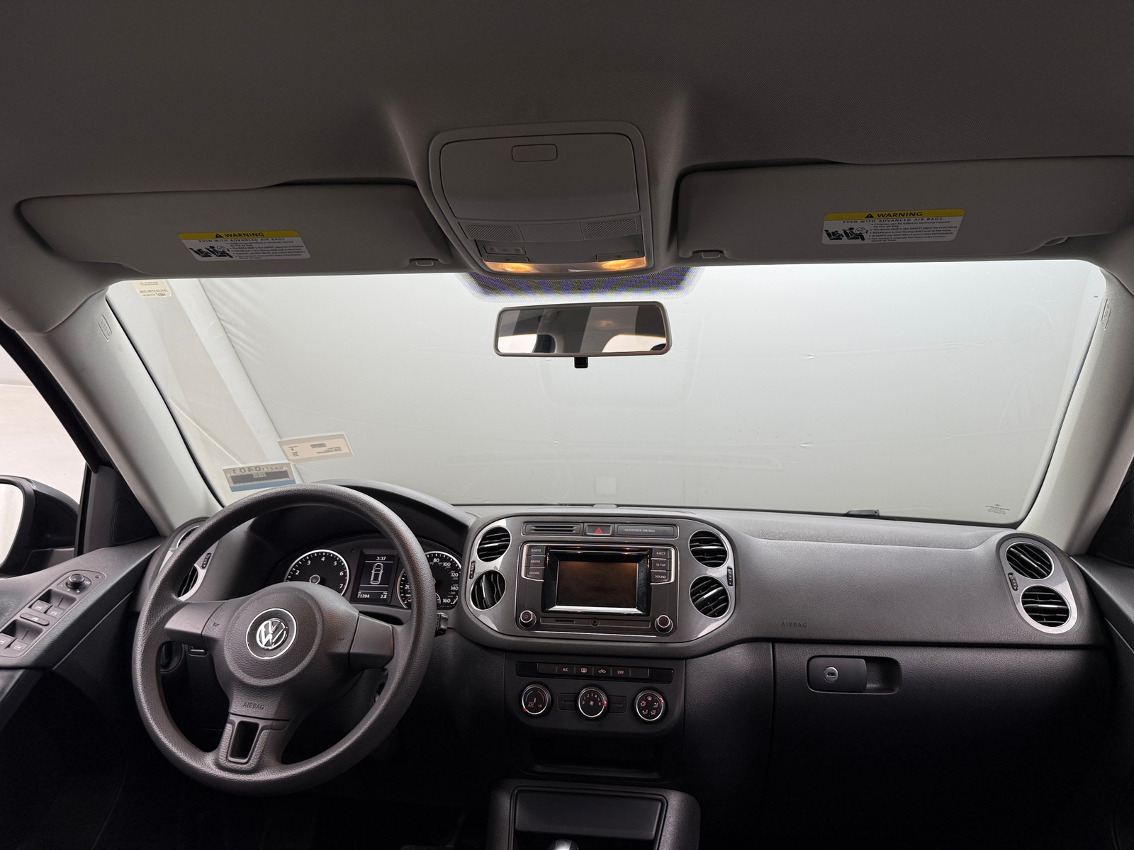 Thumbnail: 2017 Volkswagen Tiguan - 3