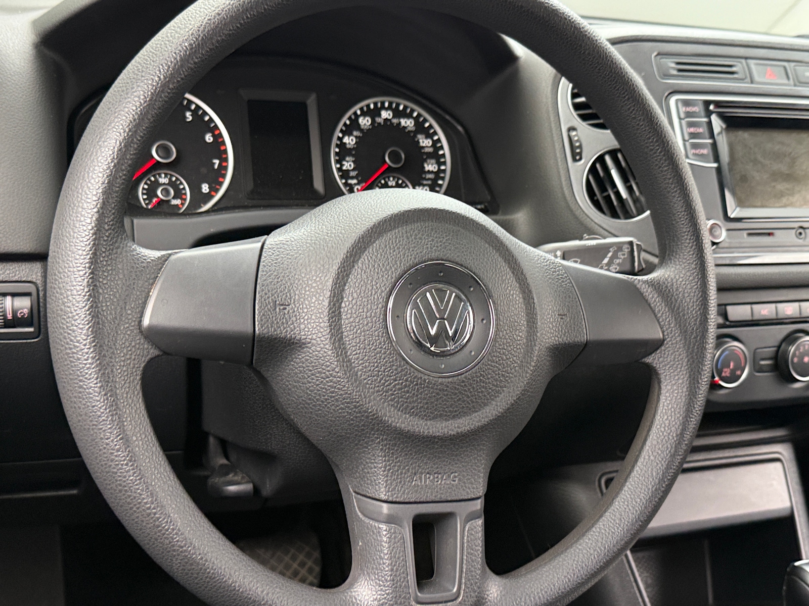 Thumbnail: 2017 Volkswagen Tiguan - 5