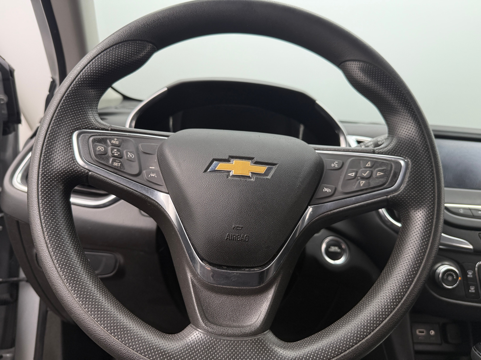Thumbnail: 2021 Chevrolet Equinox - 5