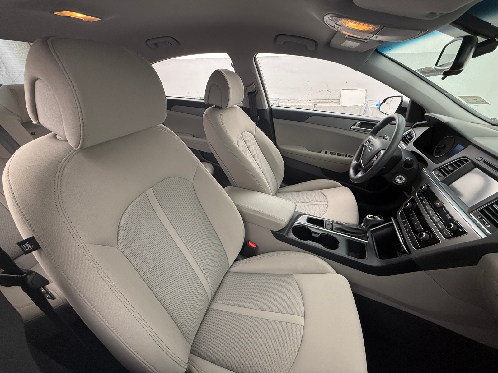 Thumbnail: 2017 Hyundai Sonata - 2