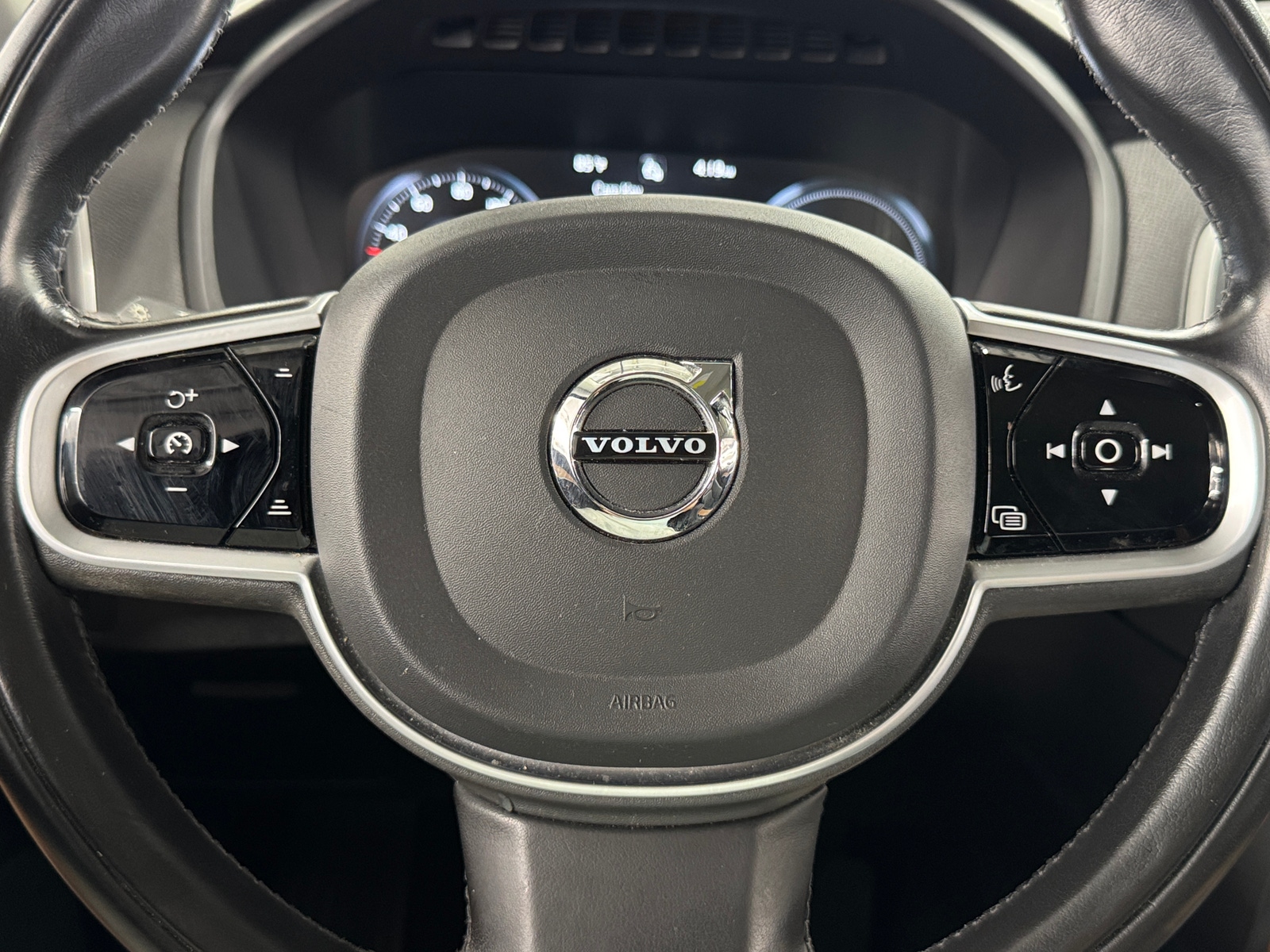 Thumbnail: 2021 Volvo XC90 - 4
