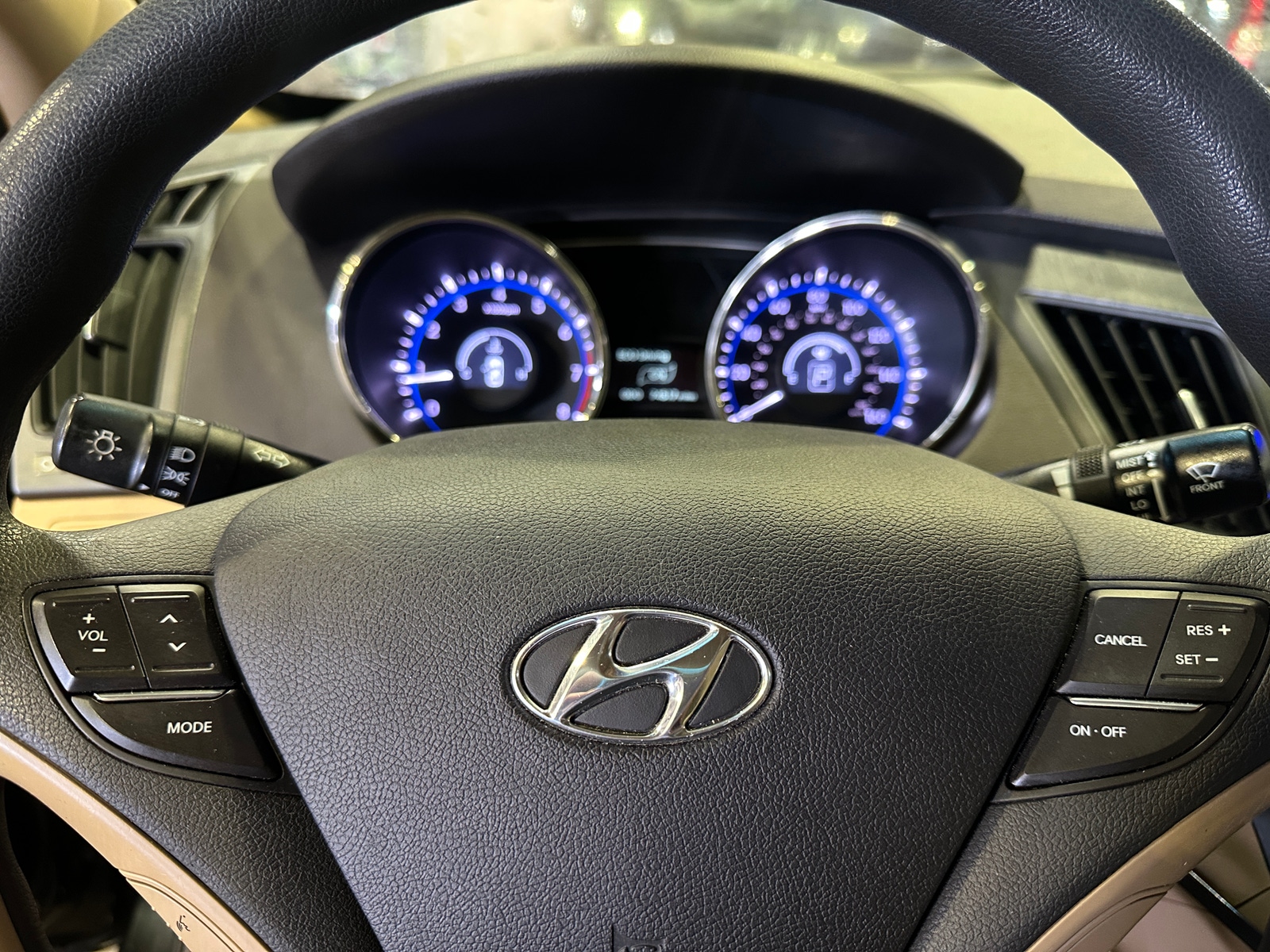 Thumbnail: 2011 Hyundai Sonata - 5