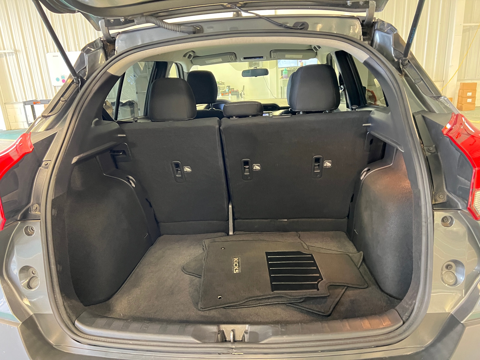 Thumbnail: 2019 Nissan Kicks - 7