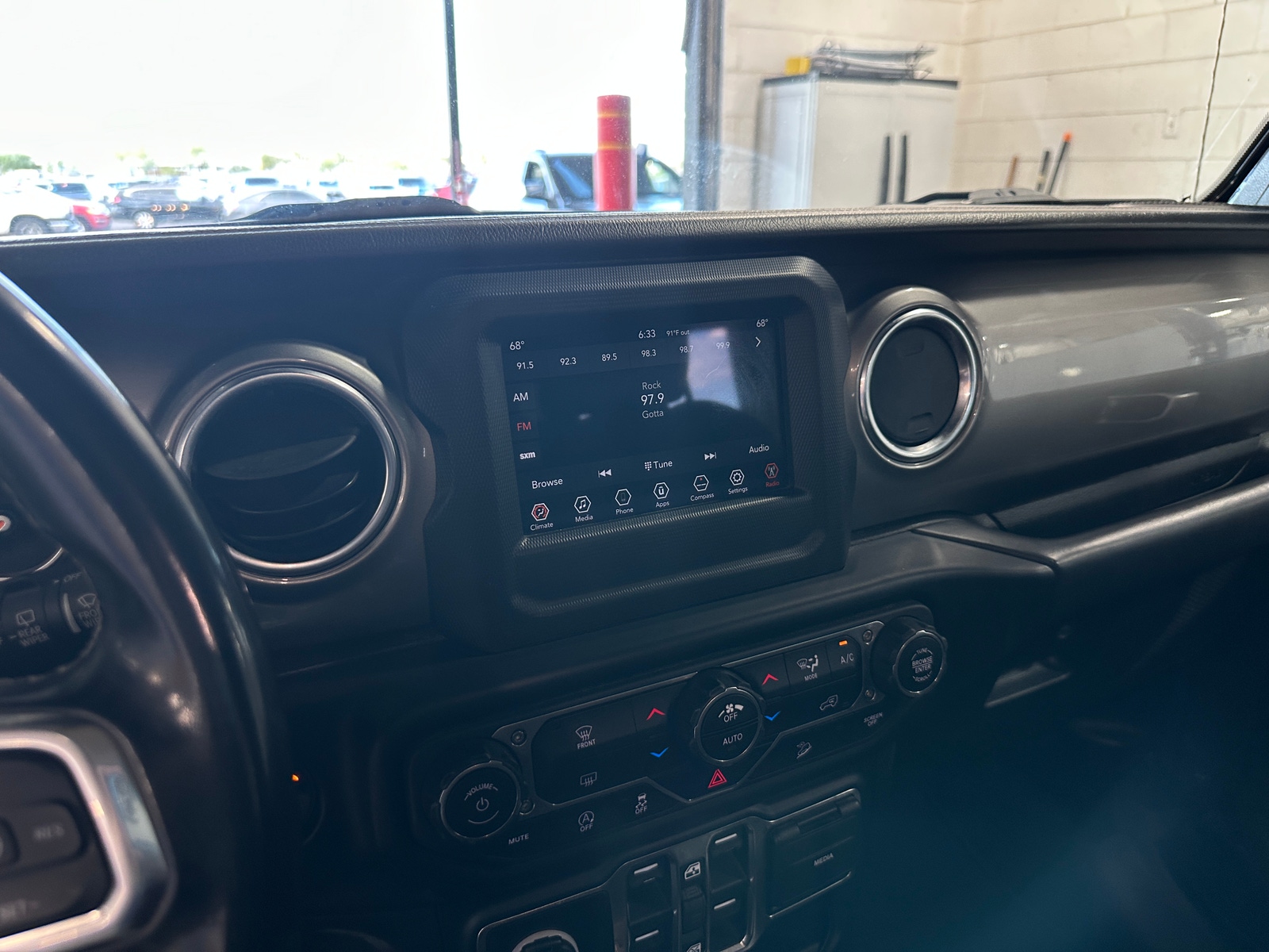 Thumbnail: 2020 Jeep Wrangler - 4