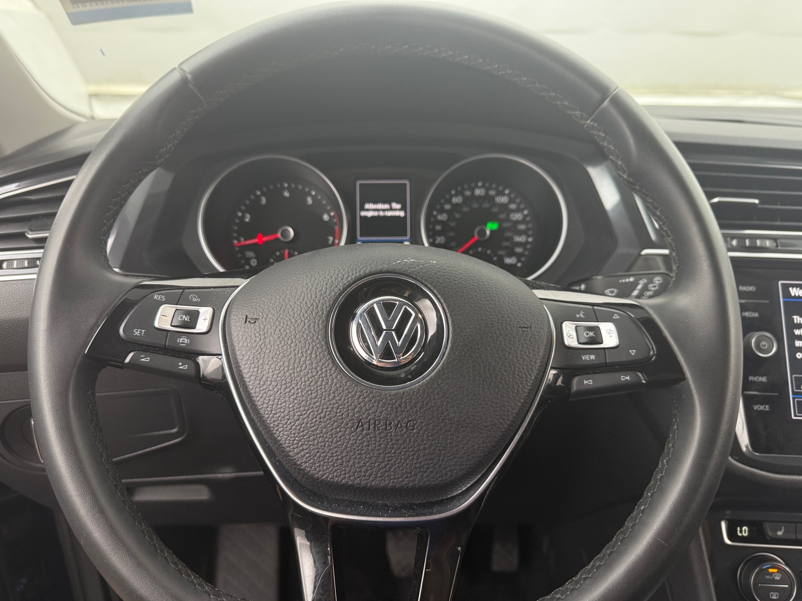 Thumbnail: 2020 Volkswagen Tiguan - 4