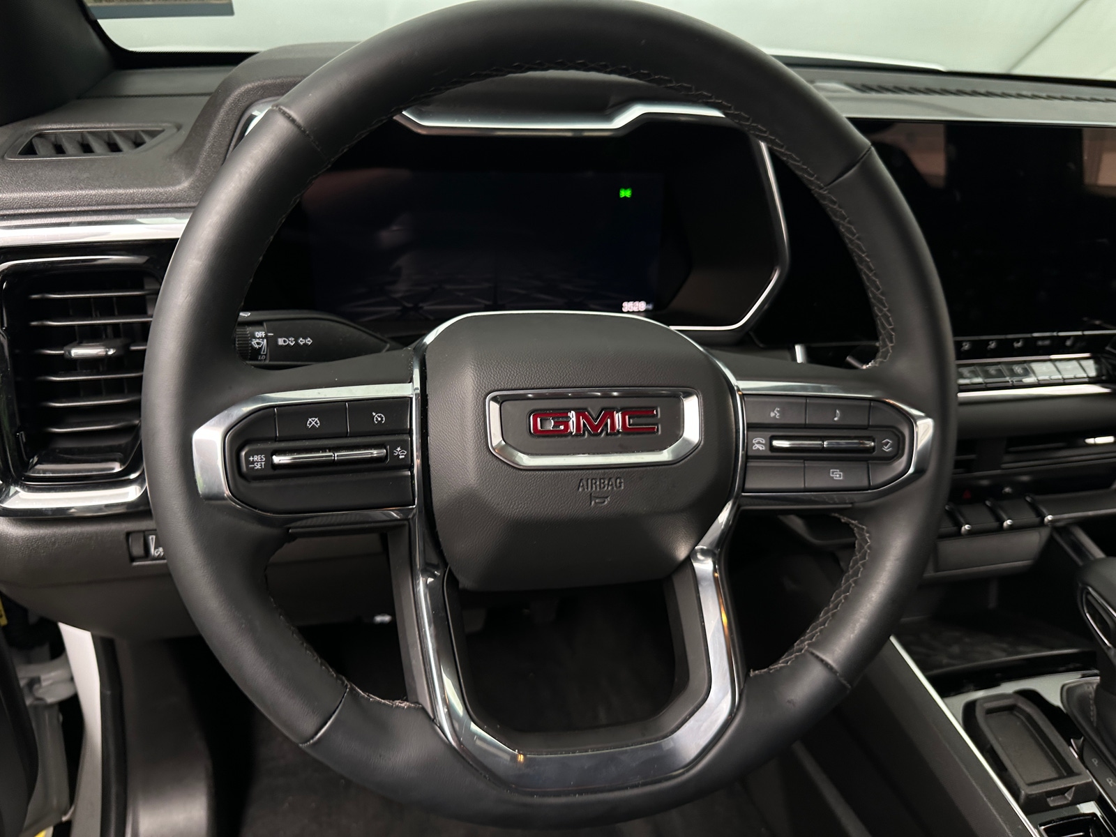 Thumbnail: 2024 GMC Canyon - 5