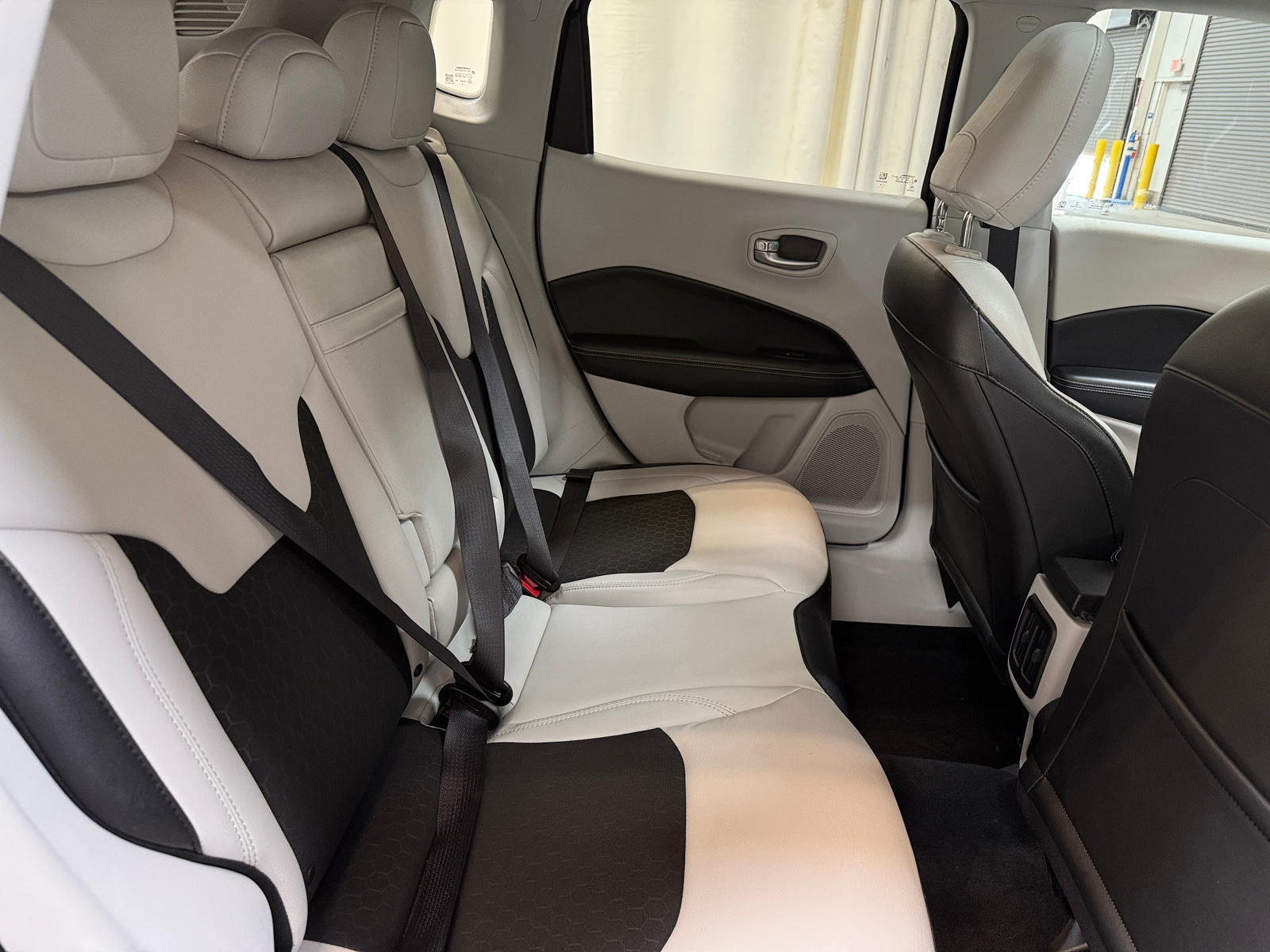 Thumbnail: 2018 Jeep Compass - 6