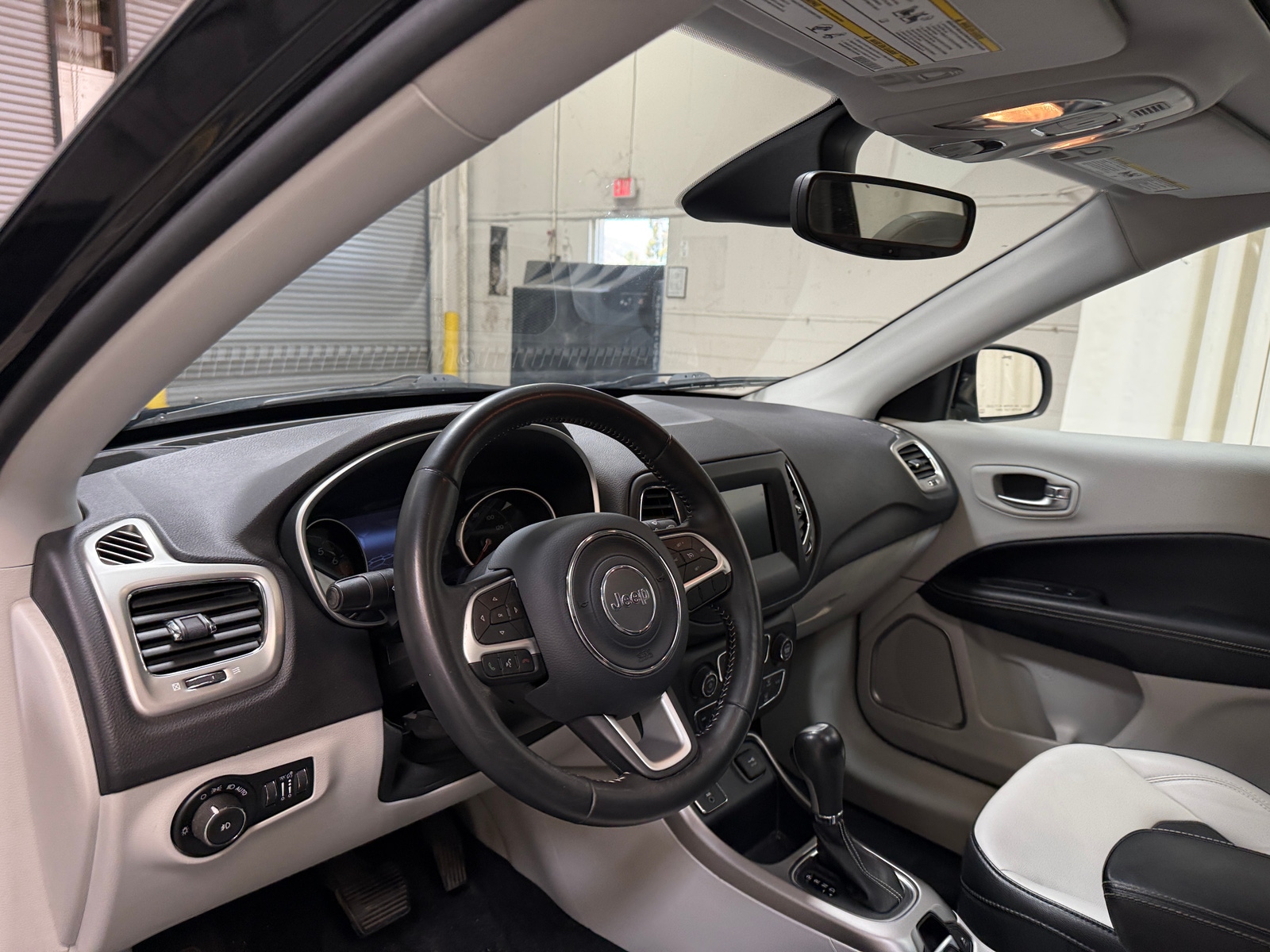 Thumbnail: 2018 Jeep Compass - 3