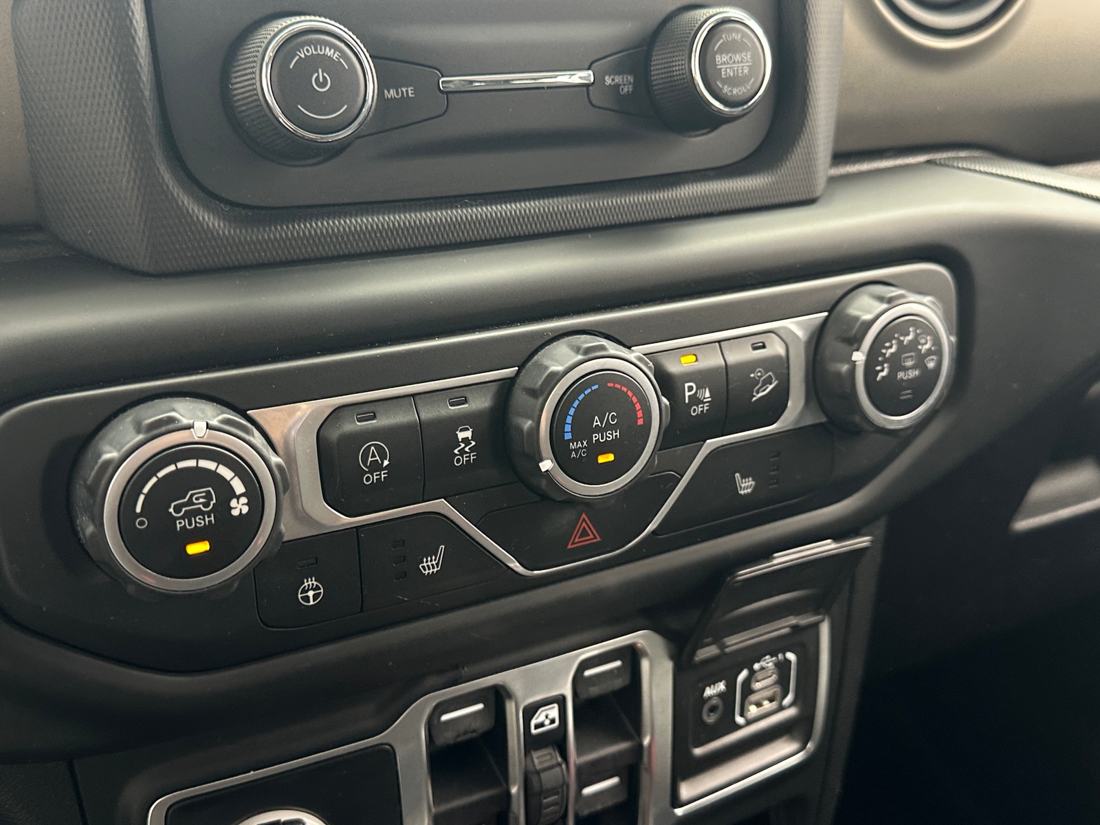 Thumbnail: 2018 Jeep Wrangler - 4