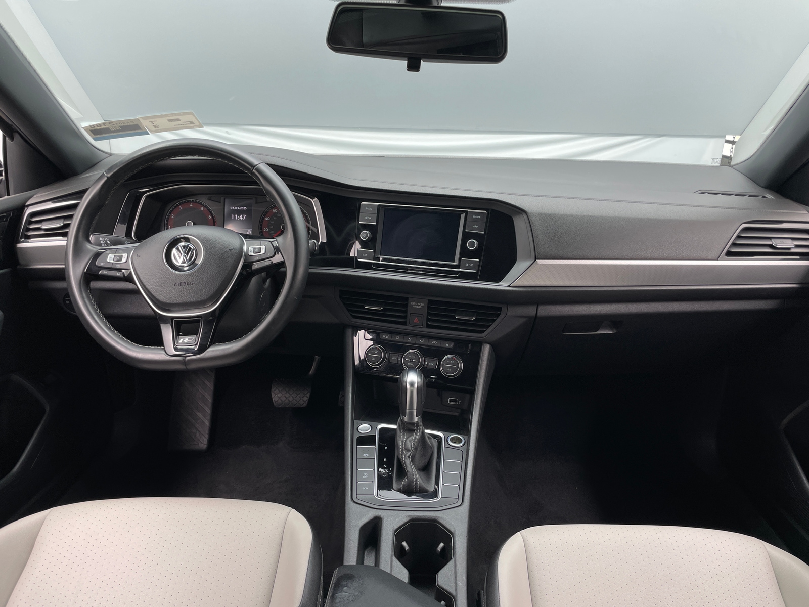 Thumbnail: 2019 Volkswagen Jetta - 2