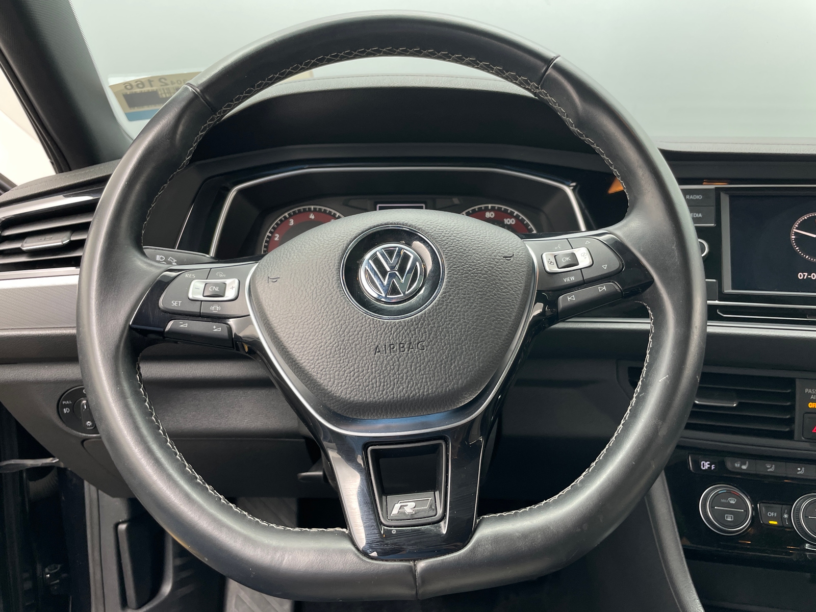 Thumbnail: 2019 Volkswagen Jetta - 4