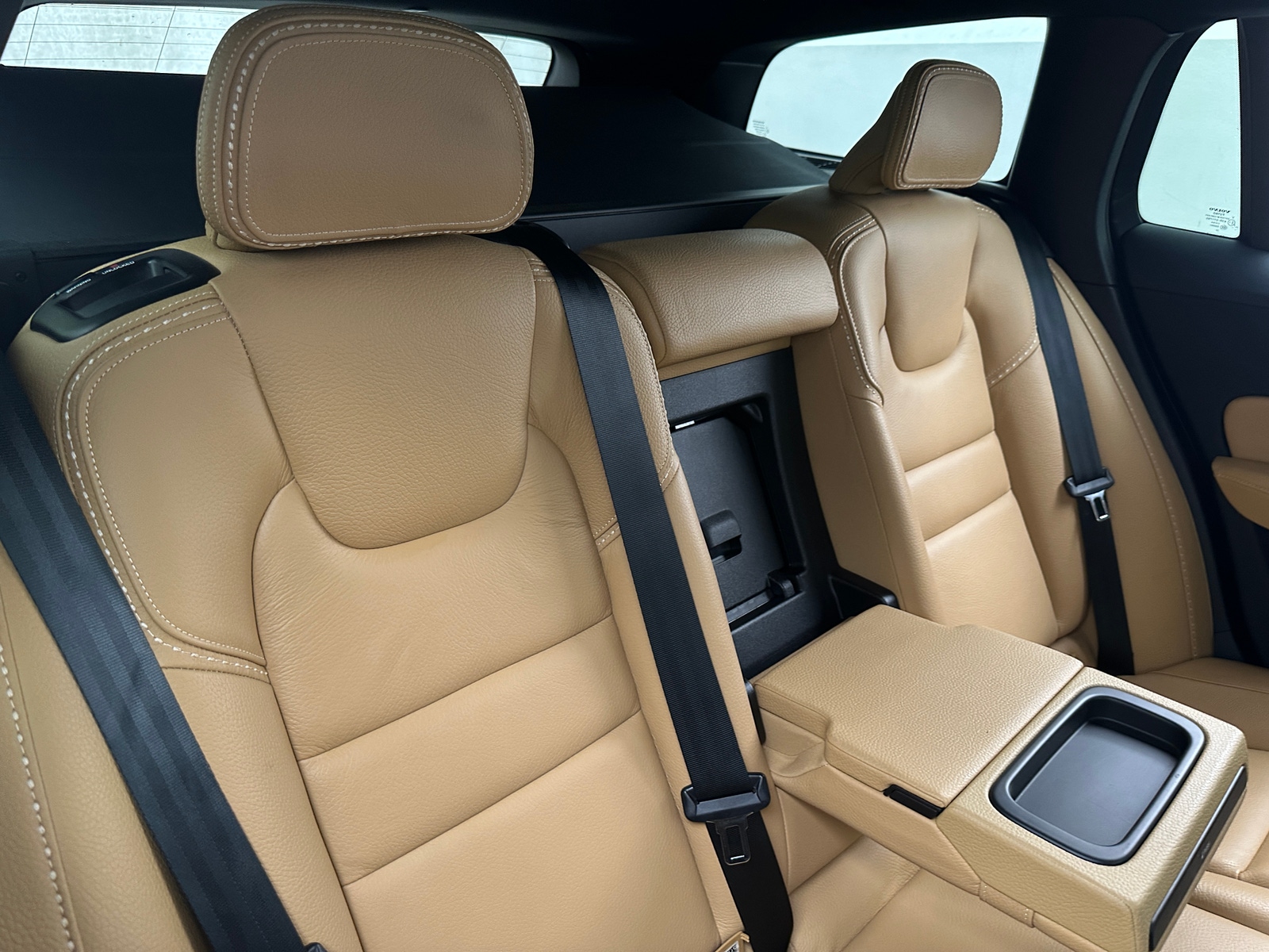 Thumbnail: 2020 Volvo V60 - 5