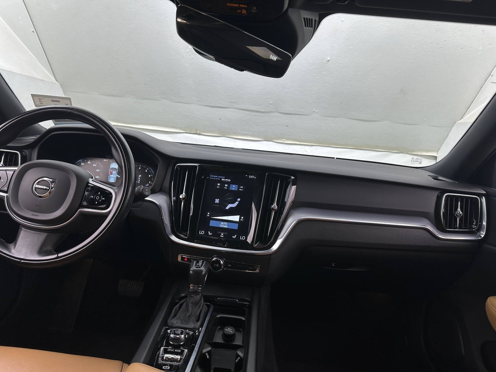 Thumbnail: 2020 Volvo V60 - 2