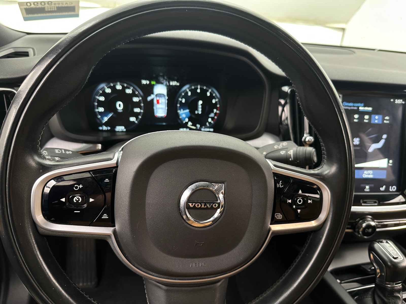 Thumbnail: 2020 Volvo V60 - 4
