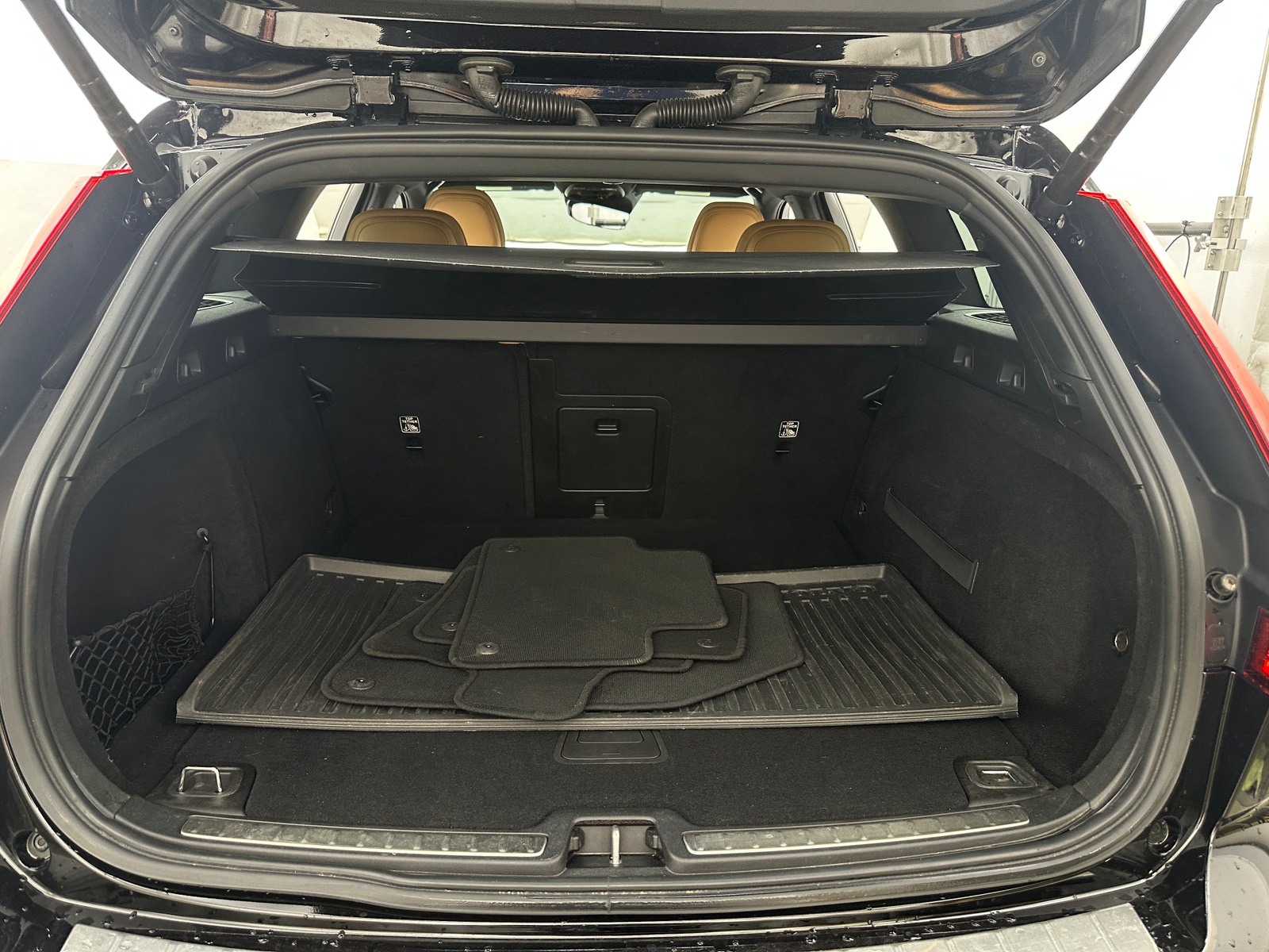 Thumbnail: 2020 Volvo V60 - 6