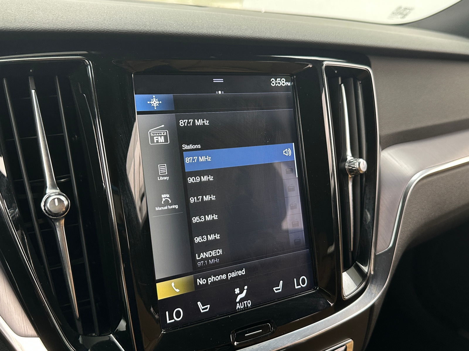 Thumbnail: 2020 Volvo V60 - 3