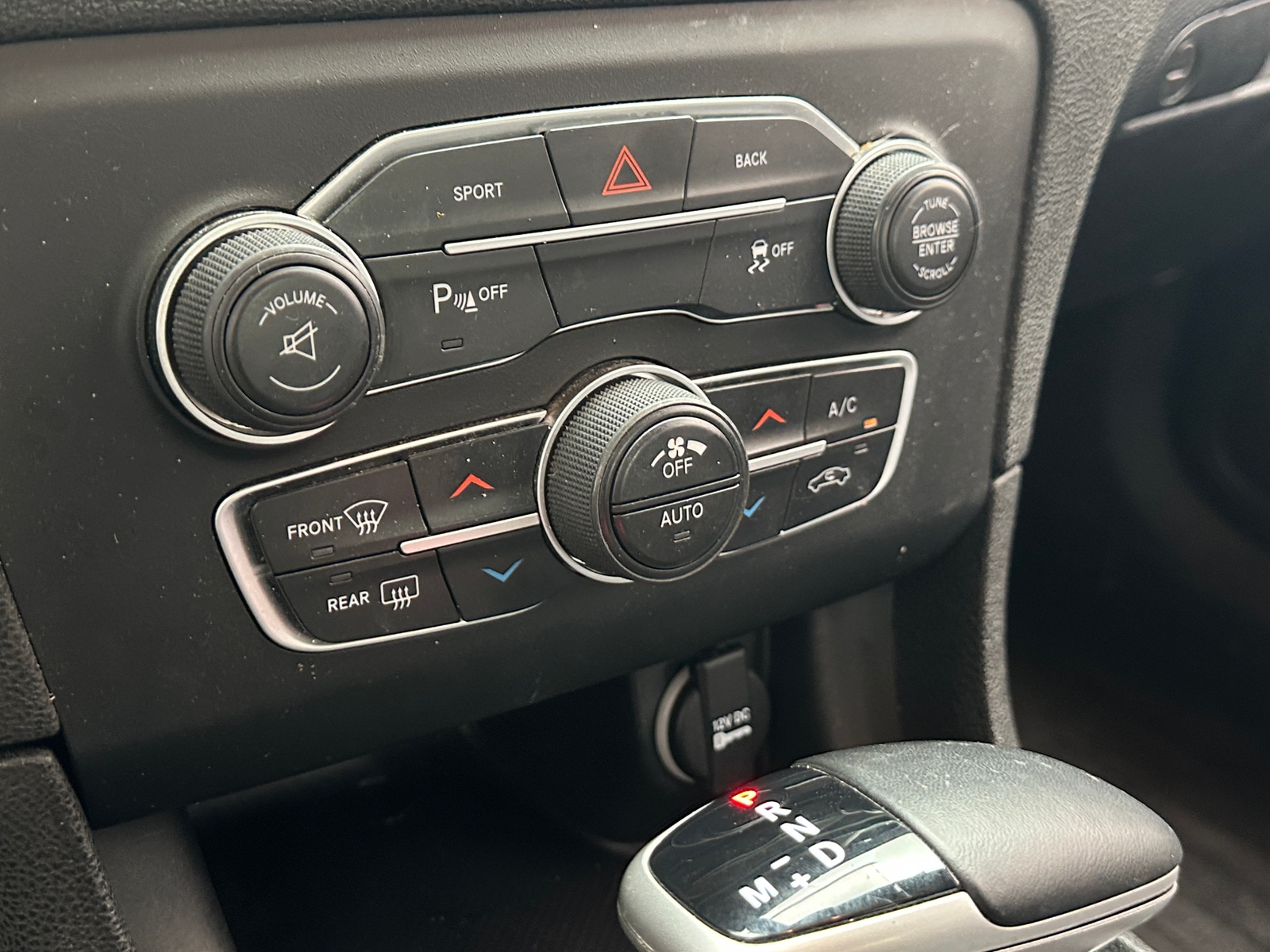 Thumbnail: 2015 Dodge Charger - 4