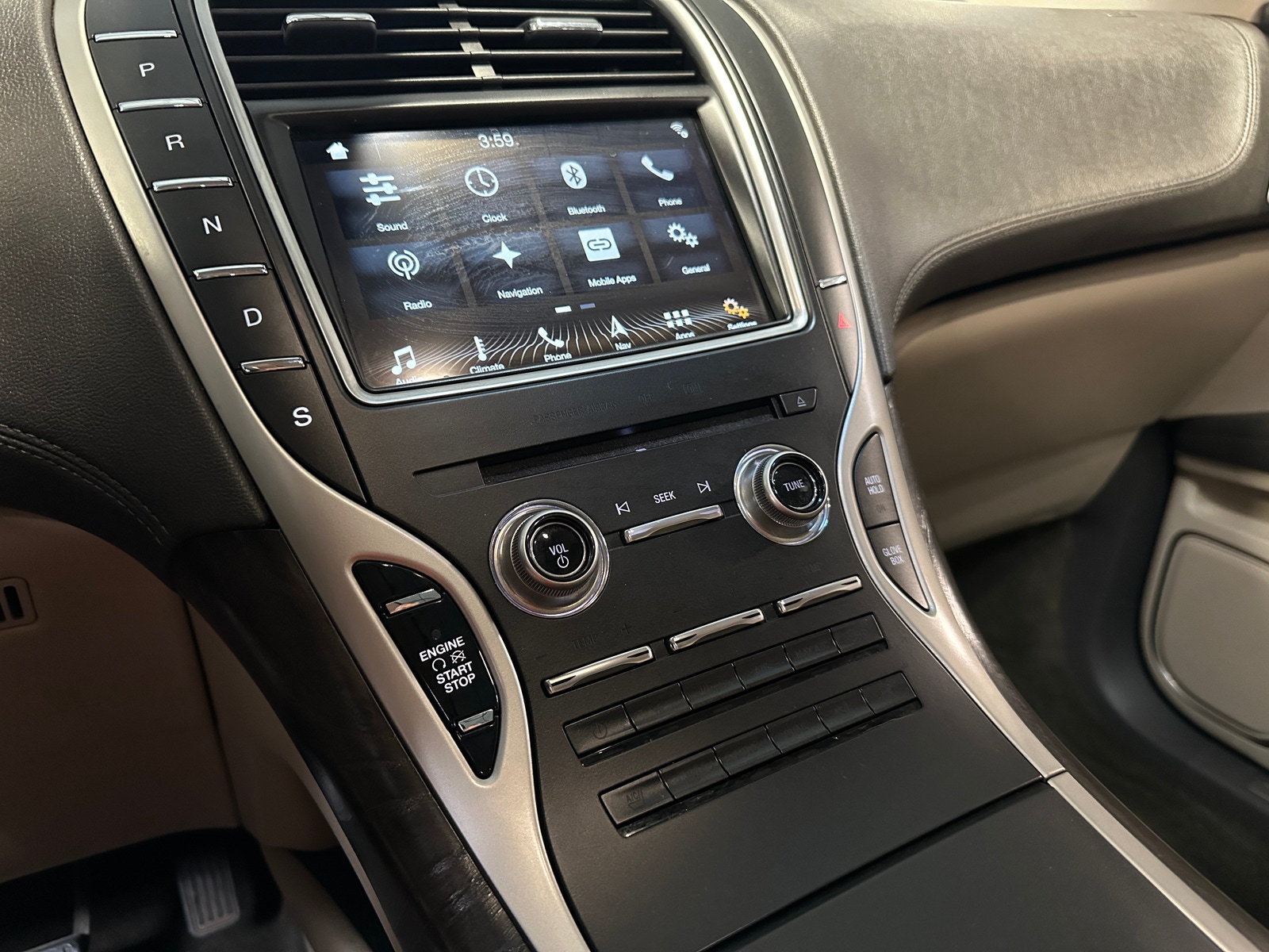 Thumbnail: 2016 Lincoln MKX - 3