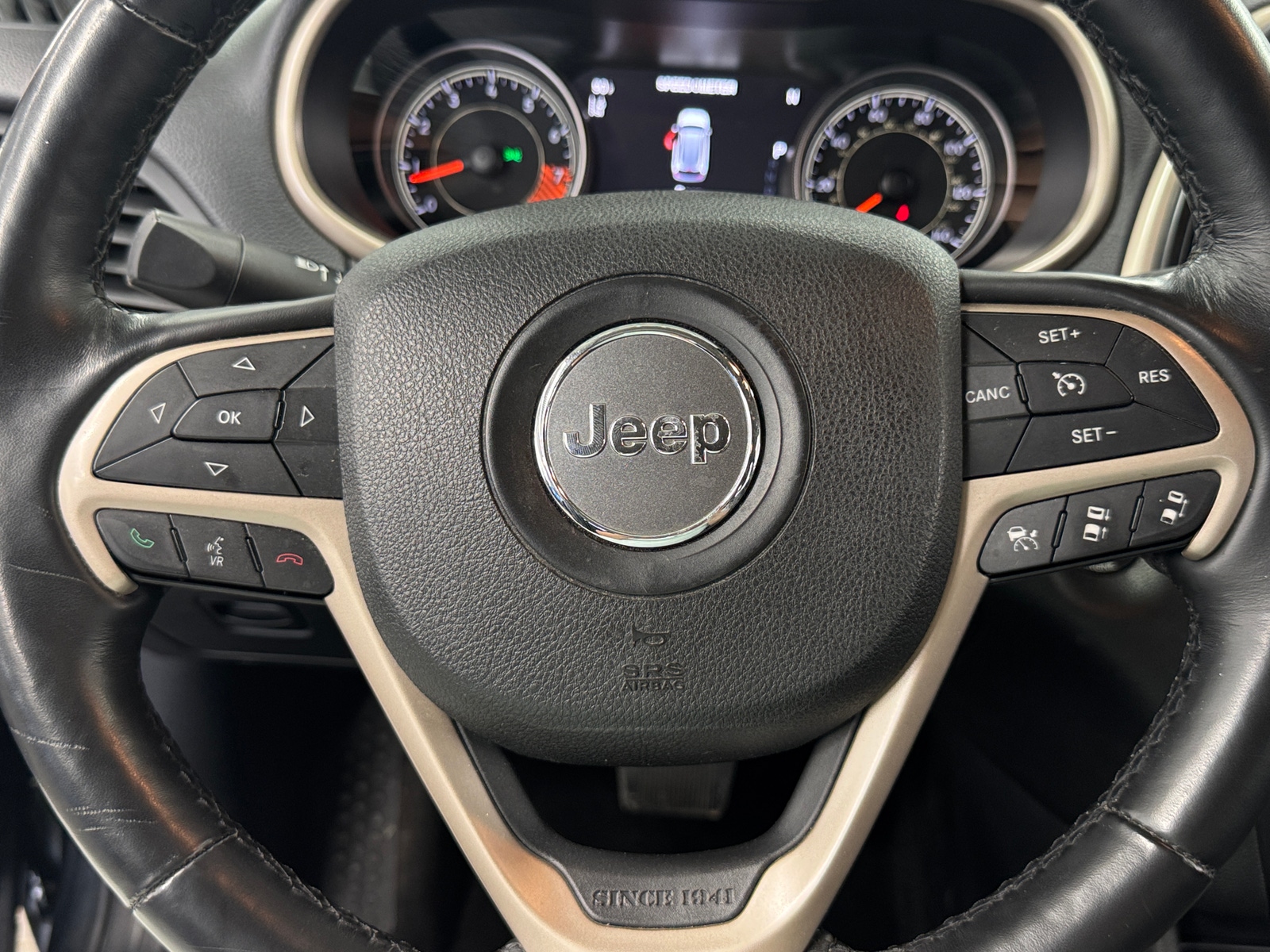 Thumbnail: 2015 Jeep Cherokee - 4