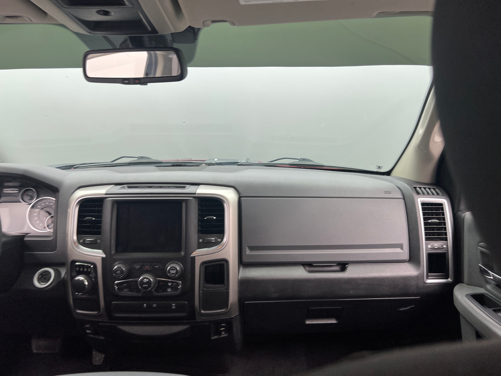 Thumbnail: 2019 RAM 1500 Classic - 3