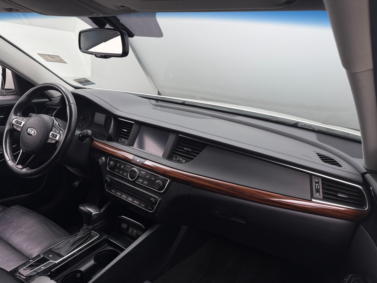 Thumbnail: 2017 Kia Cadenza - 2