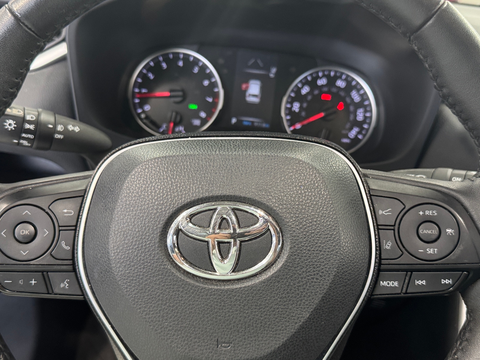 Thumbnail: 2021 Toyota RAV4 - 4