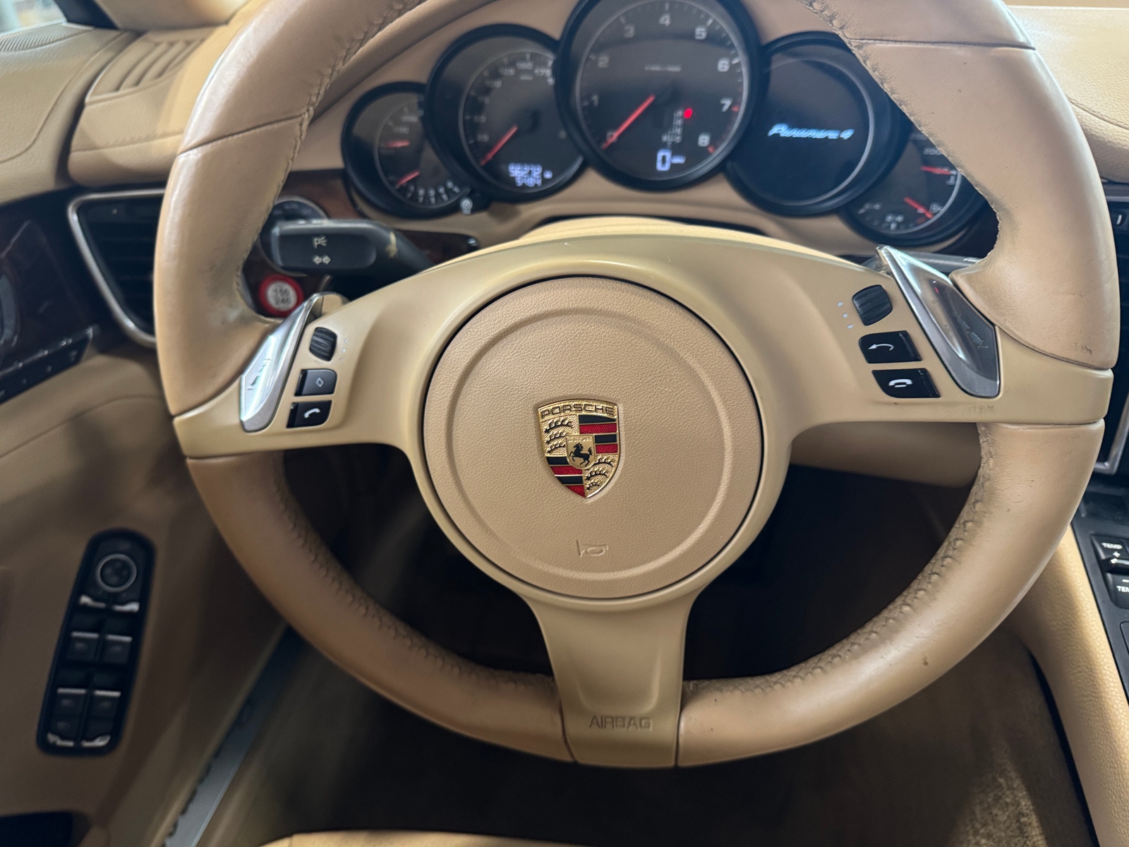 Thumbnail: 2013 Porsche Panamera - 4