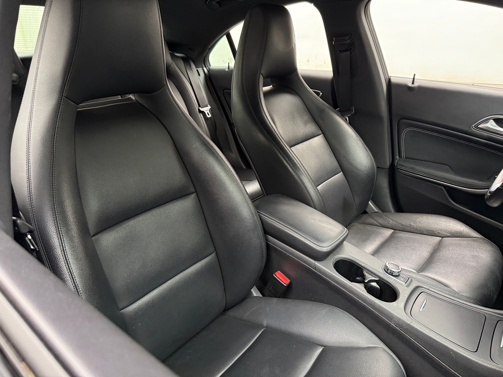 Thumbnail: 2015 Mercedes-Benz CLA - 2