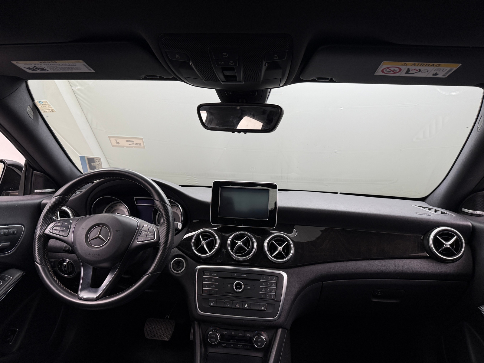 Thumbnail: 2015 Mercedes-Benz CLA - 3