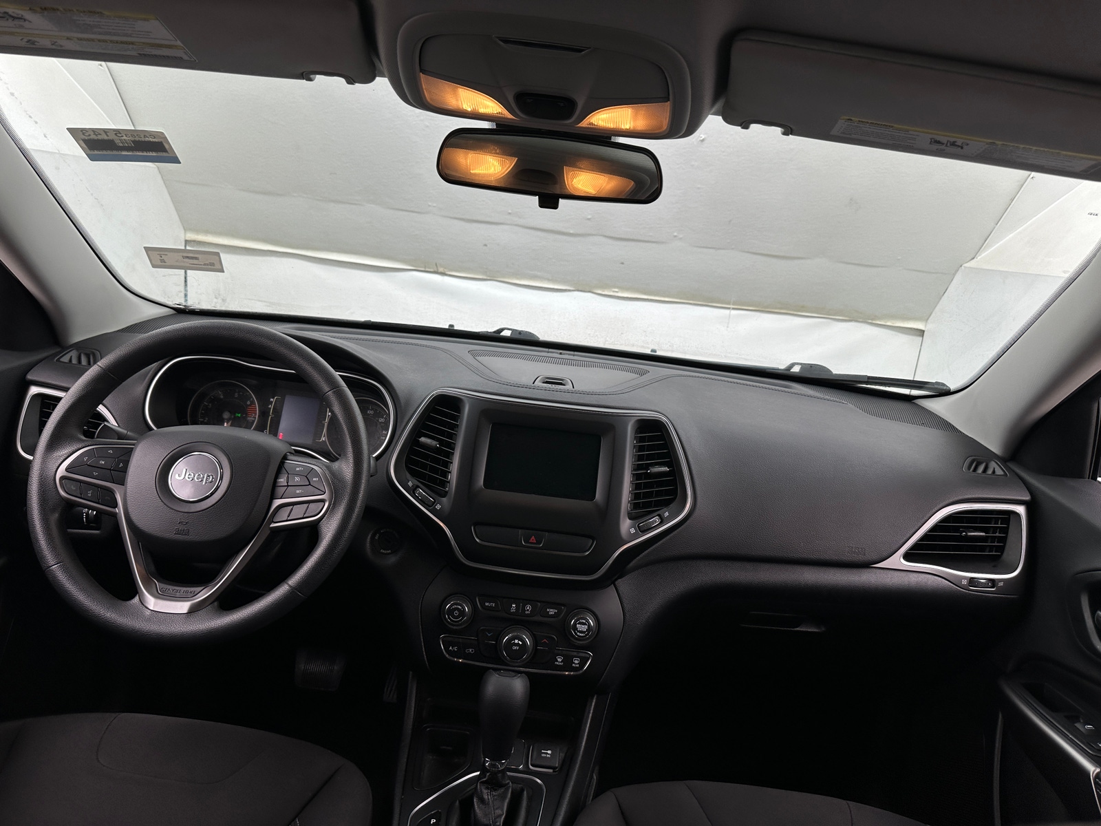 Thumbnail: 2019 Jeep Cherokee - 3