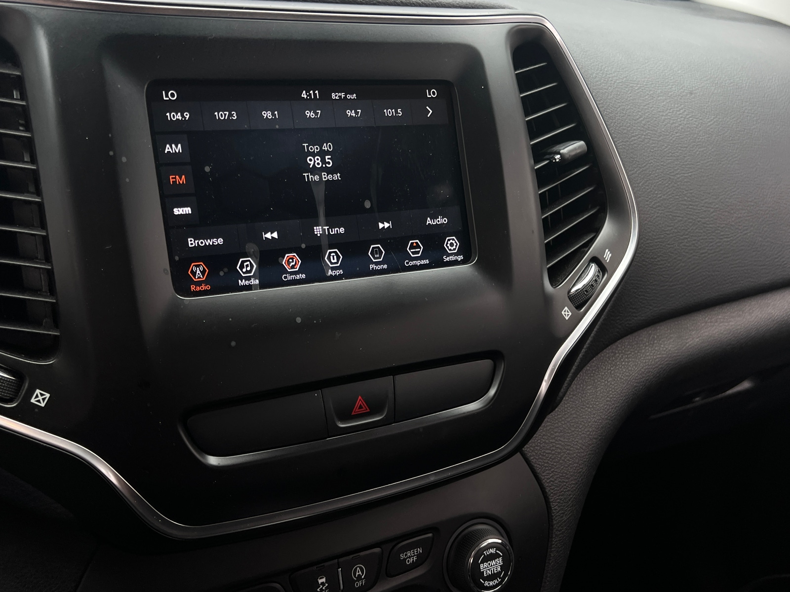 Thumbnail: 2019 Jeep Cherokee - 4