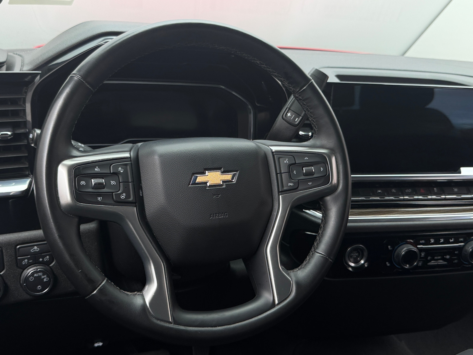 Thumbnail: 2024 Chevrolet Silverado 1500 - 5
