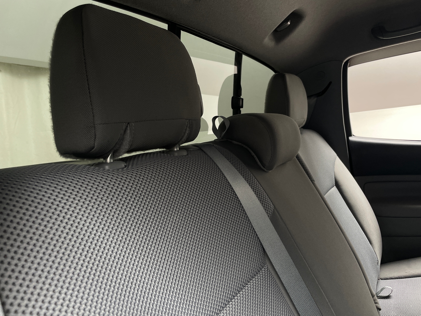 Thumbnail: 2015 Toyota Tacoma - 6