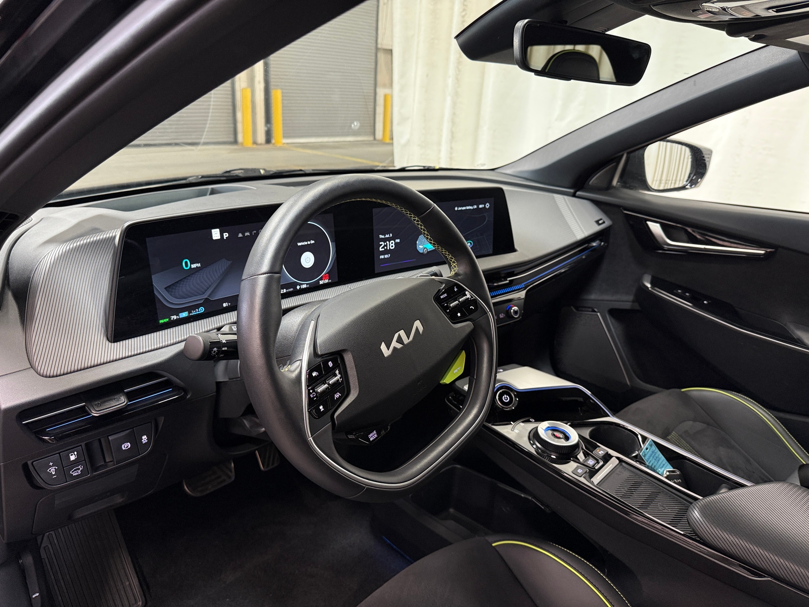 Thumbnail: 2023 Kia EV6 - 2