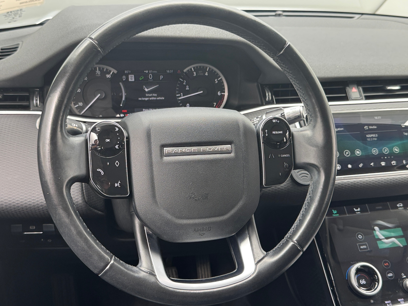 Thumbnail: 2020 Land Rover Range Rover Evoque - 4