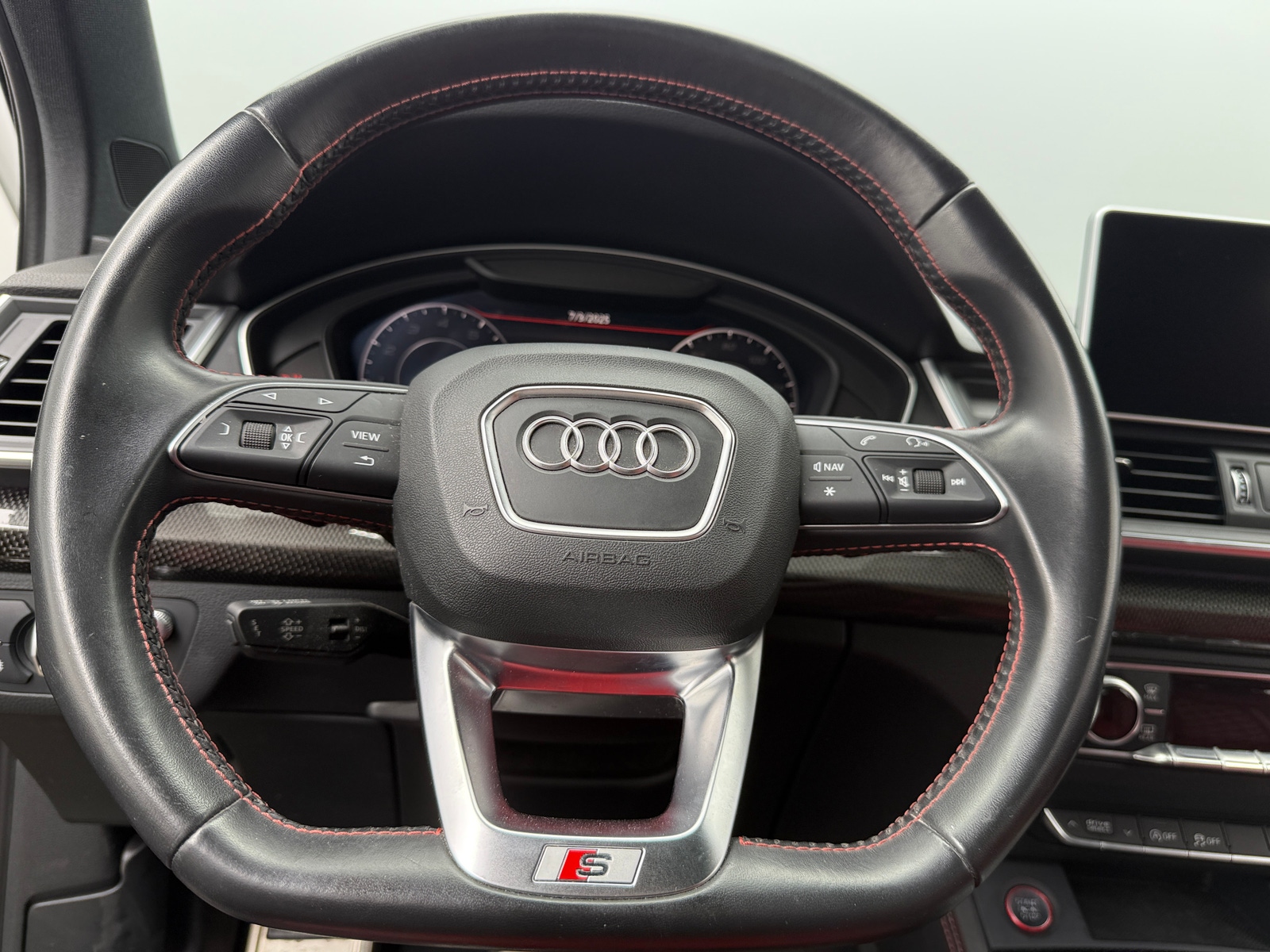 Thumbnail: 2018 Audi SQ5 - 4