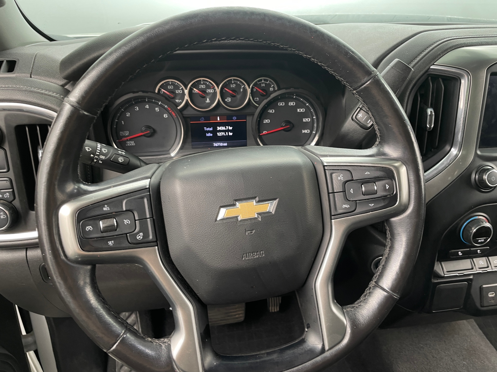 Thumbnail: 2020 Chevrolet Silverado 1500 - 5