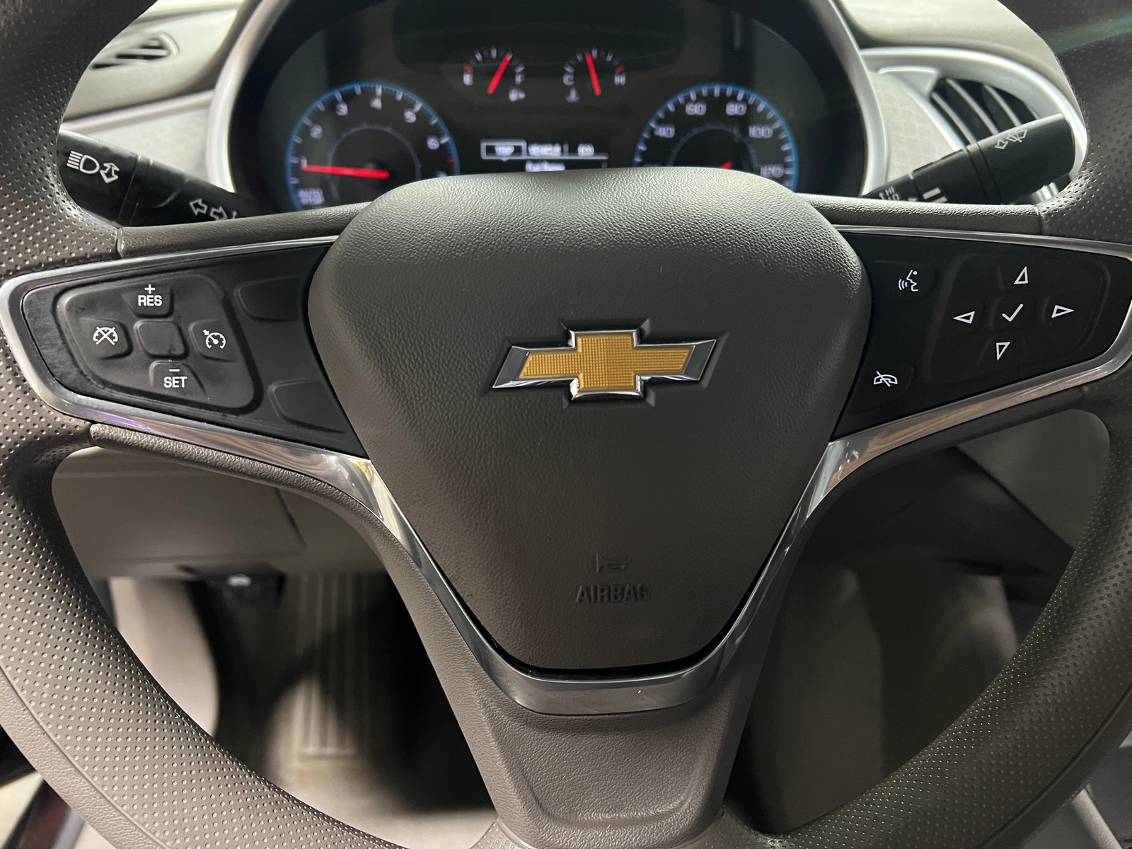 Thumbnail: 2020 Chevrolet Malibu - 5