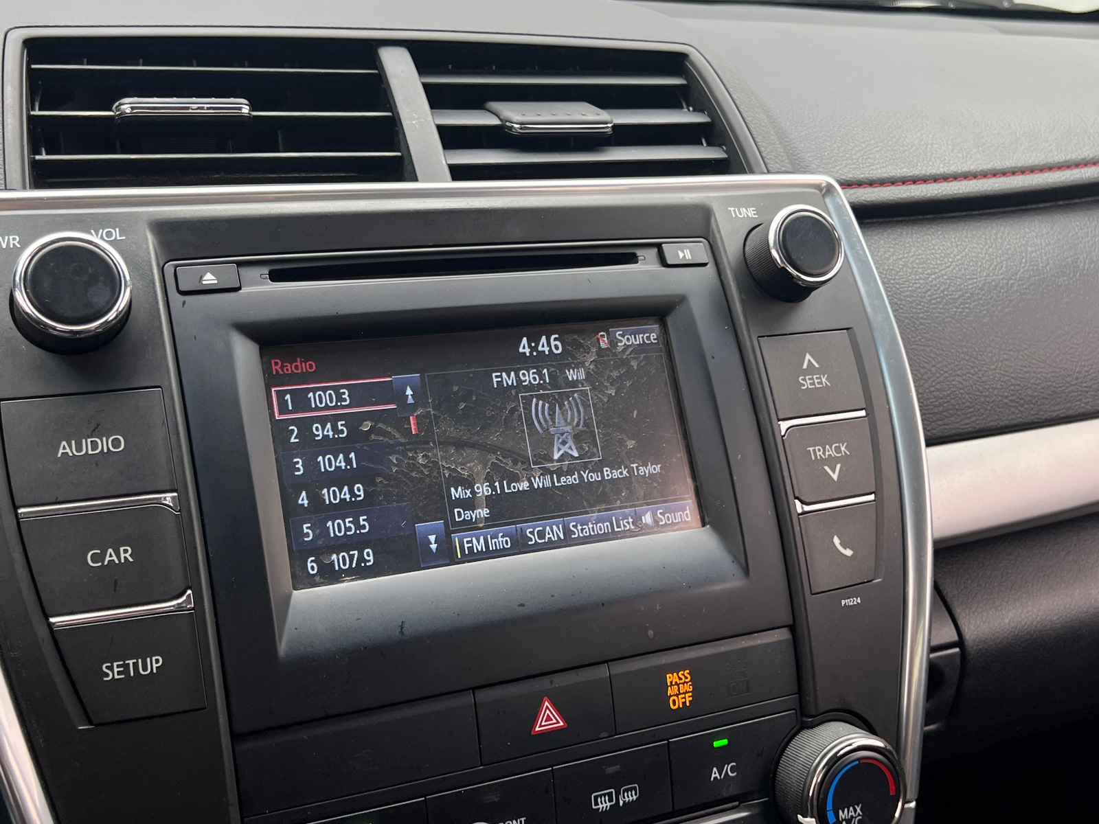Thumbnail: 2016 Toyota Camry - 4