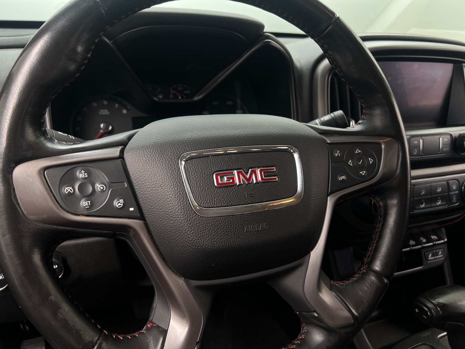Thumbnail: 2019 GMC Canyon - 4