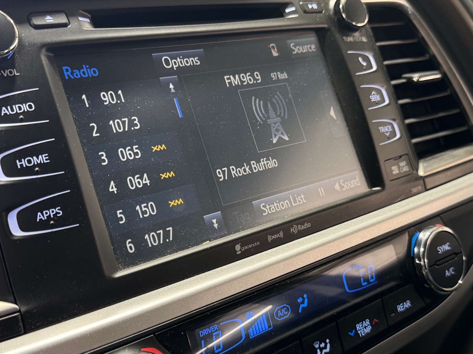 Thumbnail: 2017 Toyota Highlander - 3