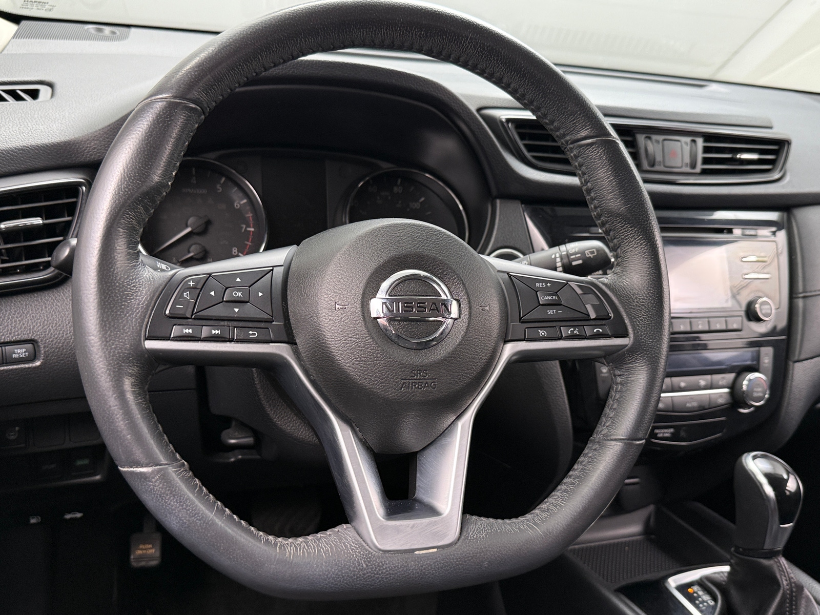 Thumbnail: 2017 Nissan Rogue - 5