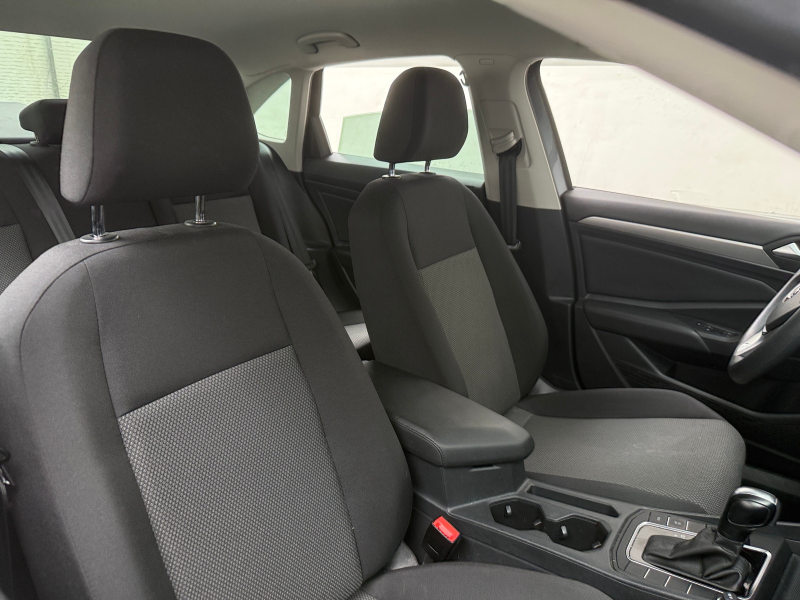 Thumbnail: 2019 Volkswagen Jetta - 2